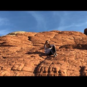 Meet your Posher, Emiemina